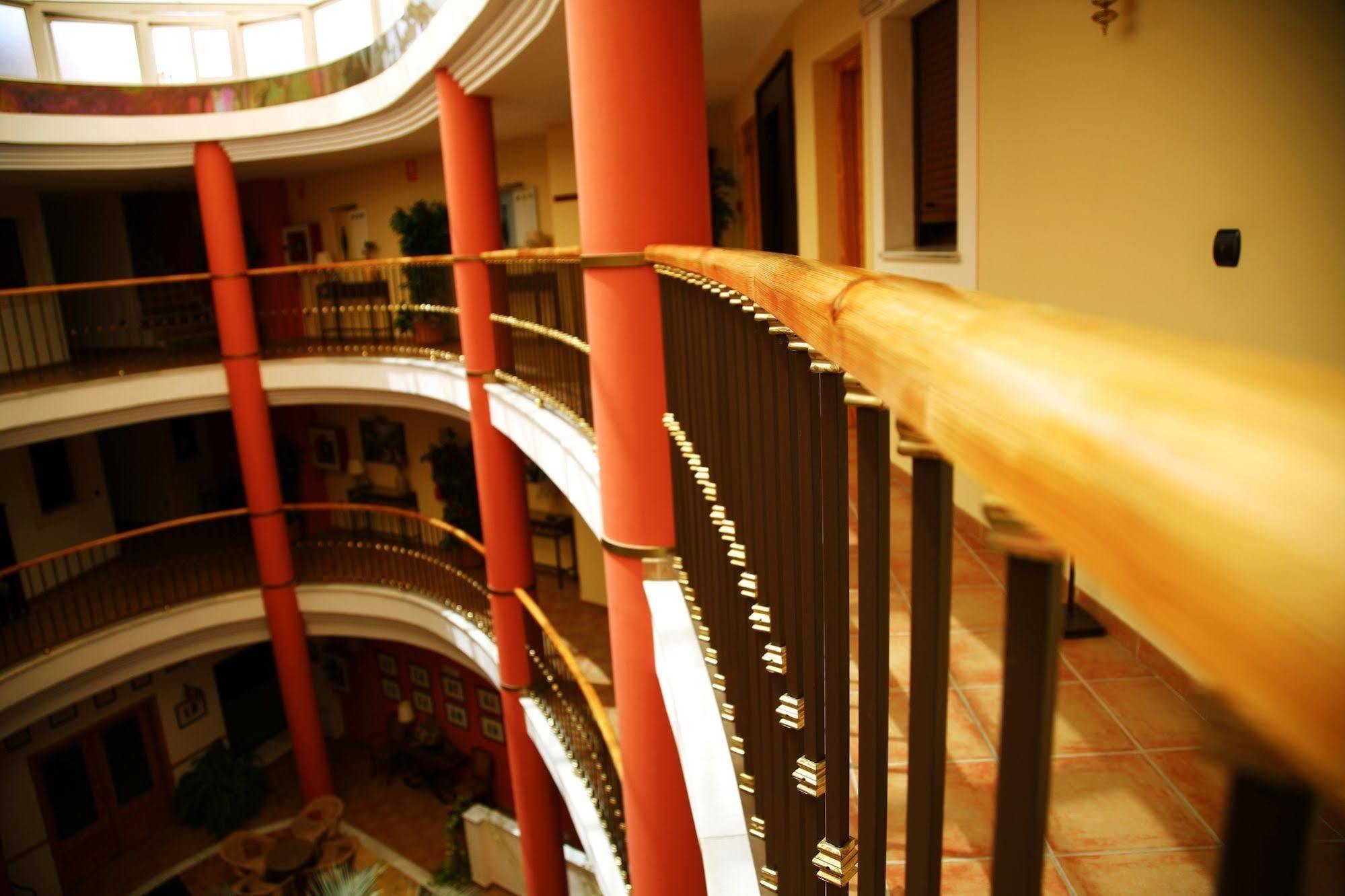 Ele Santabarbara Hotel Castilleja de la Cuesta Exterior foto